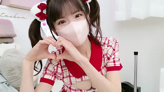 Snapshot of -minami- chatting on February 14, 3:05 pm -minami- online show from February 14, 3:05 pm