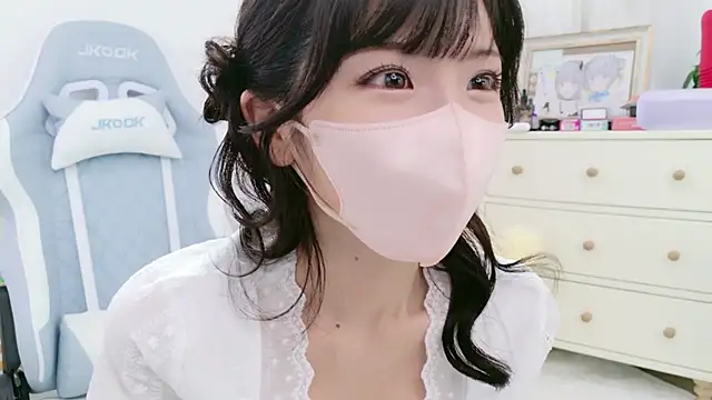 Snapshot of -minami- chatting on September 23, 3:13 am -minami- online show from September 23, 3:13 am