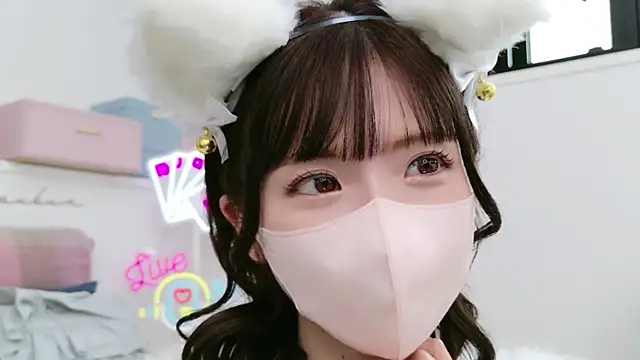 Snapshot of -minami- chatting on February 22, 6:17 am -minami- online show from February 22, 6:17 am