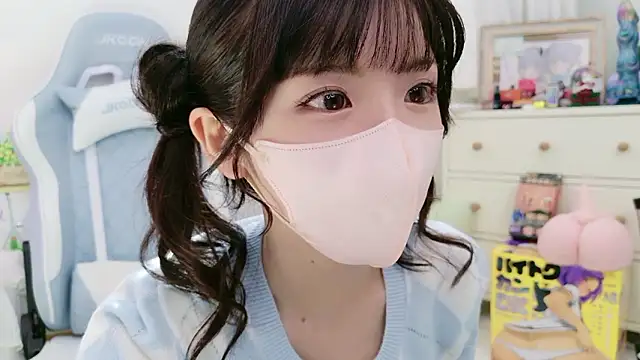 Snapshot of -minami- chatting on November 15, 3:10 am -minami- online show from November 15, 3:10 am