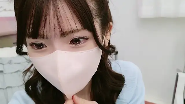 Snapshot of -minami- chatting on February 18, 12:17 pm -minami- online show from February 18, 12:17 pm