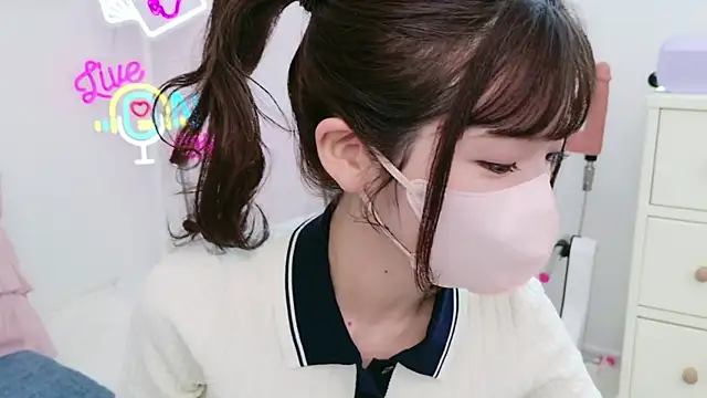 Snapshot of -minami- chatting on March 20, 3:45 am -minami- online show from March 20, 3:45 am