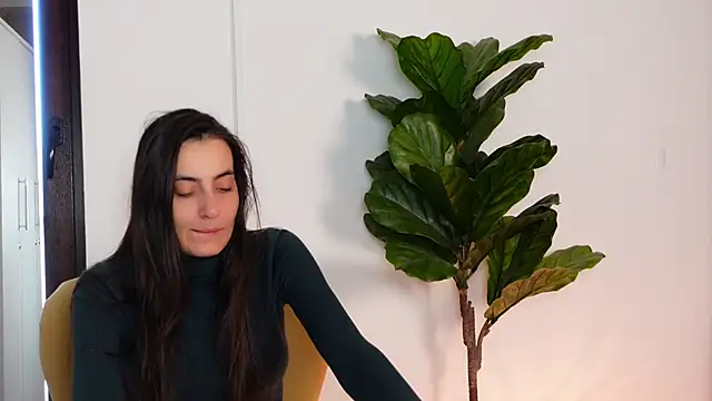 NinaCrystal1 online show from March 20, 6:58 am