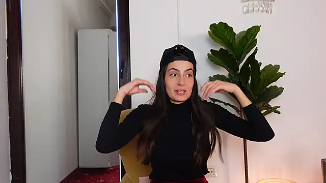 NinaCrystal1 online show from December 15, 7:47 am