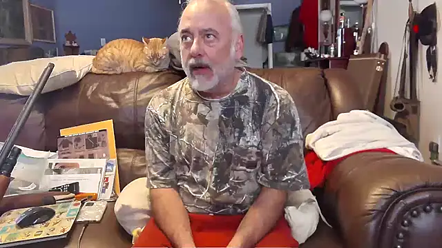 Snapshot of PincheDave4u chatting on December 29, 6:27 pm PincheDave4u online show from December 29, 6:27 pm