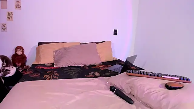 cherrypancakes online show from April 9, 10:43 am