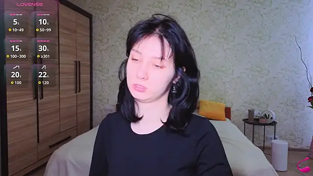 JulisSweet online show from December 1, 8:26 am