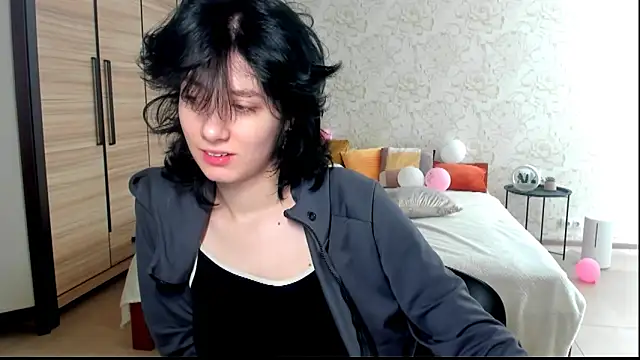 JulisSweet online show from March 14, 7:26 am