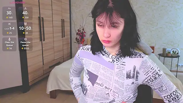 JulisSweet online show from October 6, 6:47 am