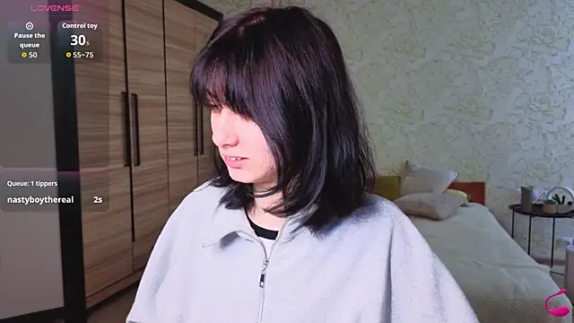 JulisSweet online show from October 23, 7:29 am