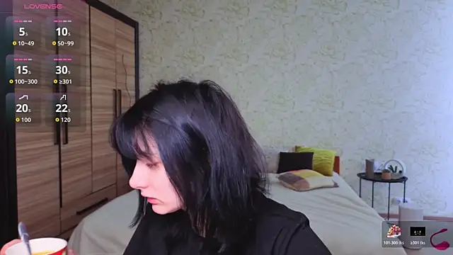 JulisSweet online show from November 3, 8:07 am