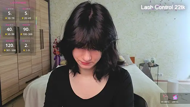 JulisSweet online show from April 3, 8:10 am