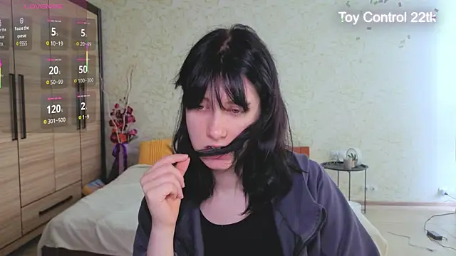 Snapshot of JulisSweet chatting on June 19, 7:03 am JulisSweet online show from June 19, 7:03 am