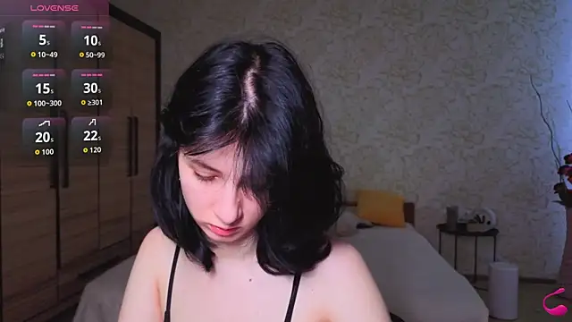 JulisSweet online show from November 29, 8:25 am