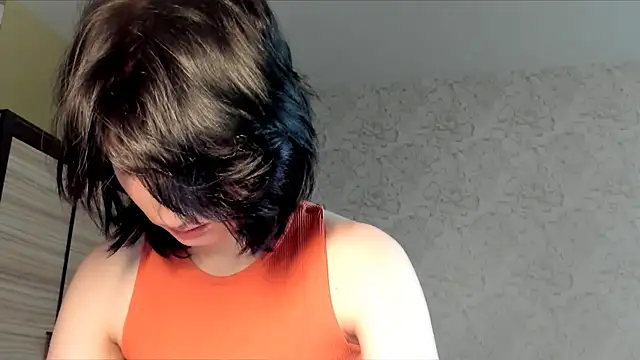 JulisSweet online show from March 5, 1:50 pm