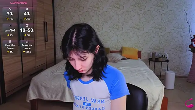 JulisSweet online show from November 30, 8:04 am