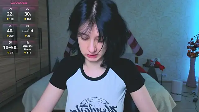 JulisSweet online show from February 8, 8:34 am