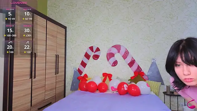 JulisSweet online show from December 18, 8:08 am