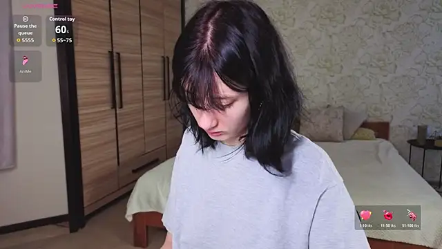 JulisSweet online show from October 20, 7:20 am