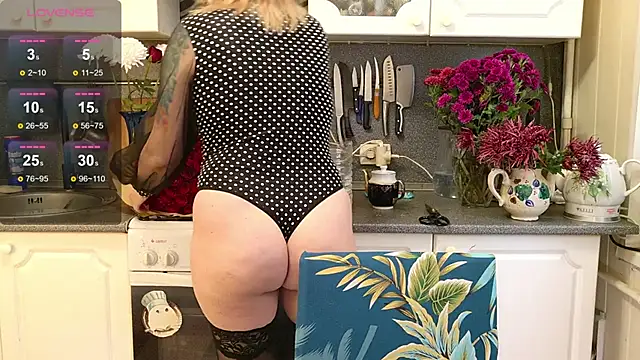 -Yourwoman- online show from November 6, 11:58 am