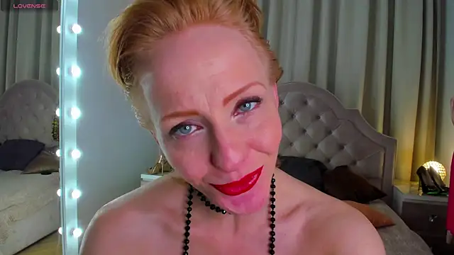 Snapshot of SquirtyAlisa chatting on January 29, 8:25 pm SquirtyAlisa online show from January 29, 8:25 pm