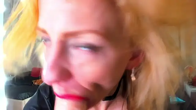 Snapshot of SquirtyAlisa chatting on September 29, 12:11 pm SquirtyAlisa online show from September 29, 12:11 pm