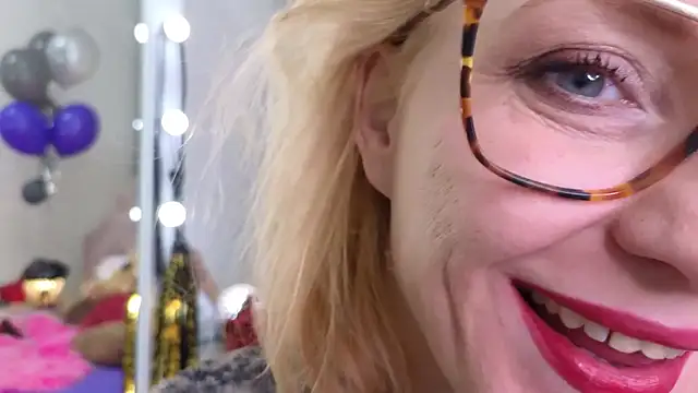 SquirtyAlisa online show from October 28, 8:30 pm