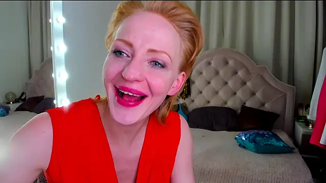 Snapshot of SquirtyAlisa chatting on February 21, 1:33 am SquirtyAlisa online show from February 21, 1:33 am