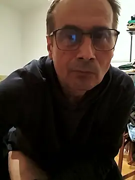 Snapshot of gendos777 chatting on January 12, 1:56 am gendos777 online show from January 12, 1:56 am