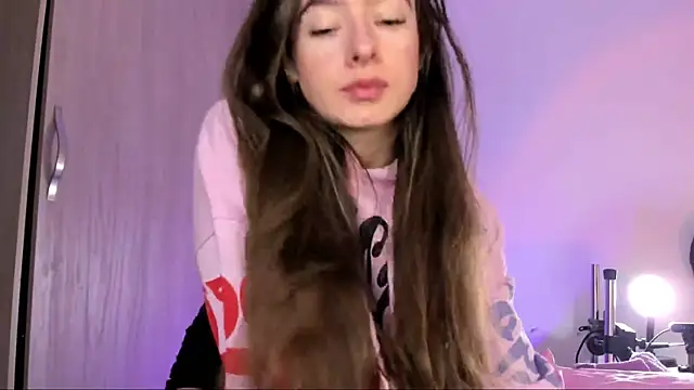 aalyce syn online show from November 27, 5:02 pm