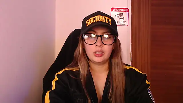 lalawhitte online show from March 25, 8:30 pm