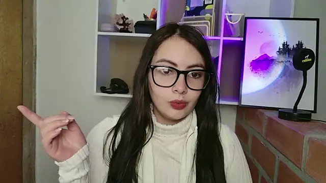 lalawhitte online show from May 29, 8:42 am
