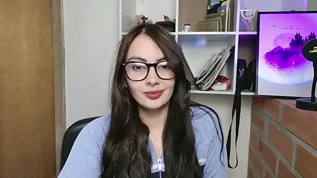 lalawhitte online show from June 12, 9:12 pm