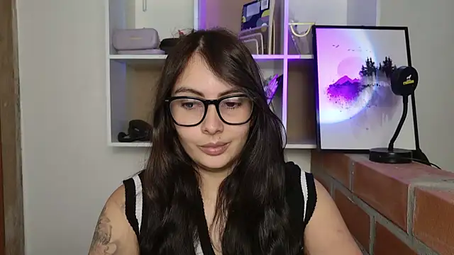 lalawhitte online show from June 2, 3:23 pm