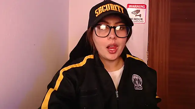 lalawhitte online show from March 24, 8:53 pm