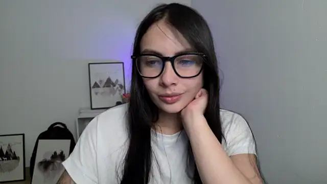 lalawhitte online show from July 22, 12:45 am