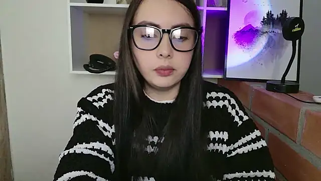 lalawhitte online show from May 23, 6:29 pm