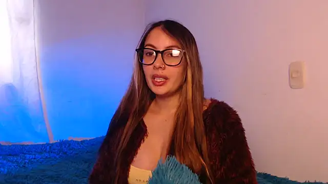 lalawhitte online show from October 23, 9:13 pm