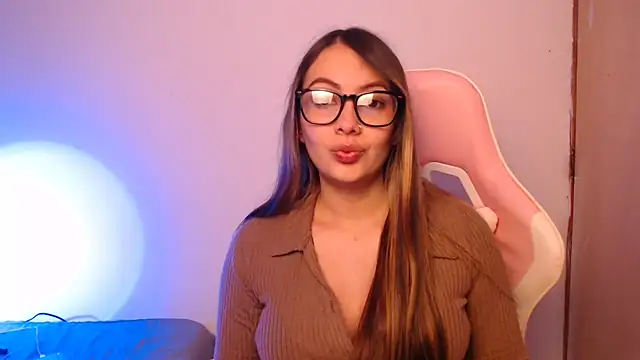 Snapshot of lalawhitte chatting on October 14, 9:47 pm lalawhitte online show from October 14, 9:47 pm