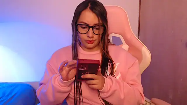 lalawhitte online show from November 8, 3:37 pm