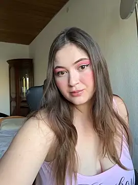 Kamilla Loop online show from May 24, 4:34 am