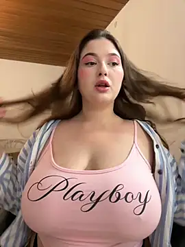 Kamilla Loop online show from October 6, 9:26 pm