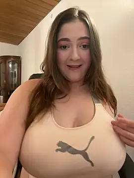 Kamilla Loop online show from September 10, 9:58 pm