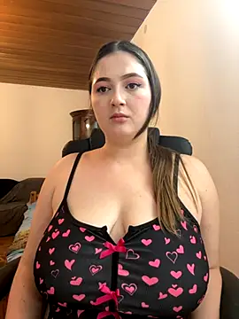 Kamilla Loop online show from November 22, 10:08 pm