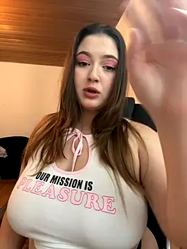 Kamilla Loop online show from November 29, 10:43 pm