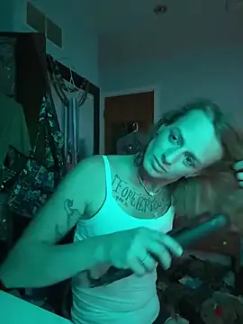 Snapshot of Cutetrans90 chatting on February 5, 10:19 am Cutetrans90 online show from February 5, 10:19 am