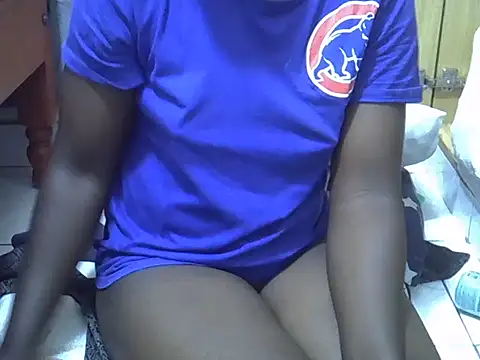 Snapshot of ebonyzoe chatting on June 4, 9:19 pm ebonyzoe online show from June 4, 9:19 pm