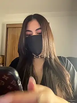 Hot-Sarah-arab online show from February 14, 7:14 pm