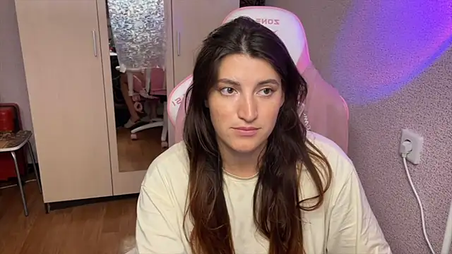 Katrin  kiss online show from July 16, 9:01 pm