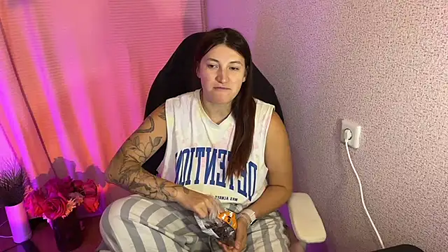 Katrin  kiss online show from October 18, 3:03 pm